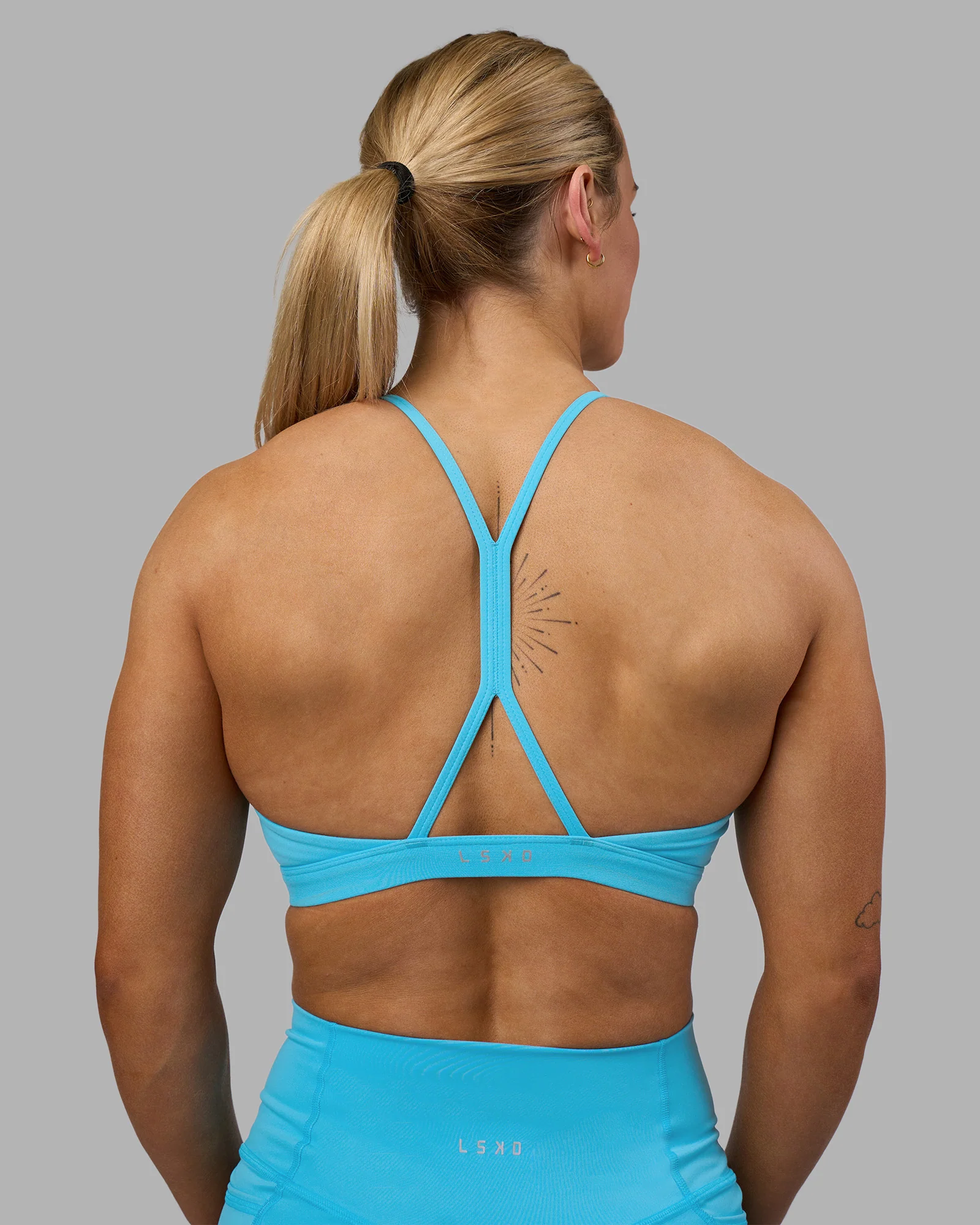 AMRAP High Neck Sports Bra - Blue Atoll