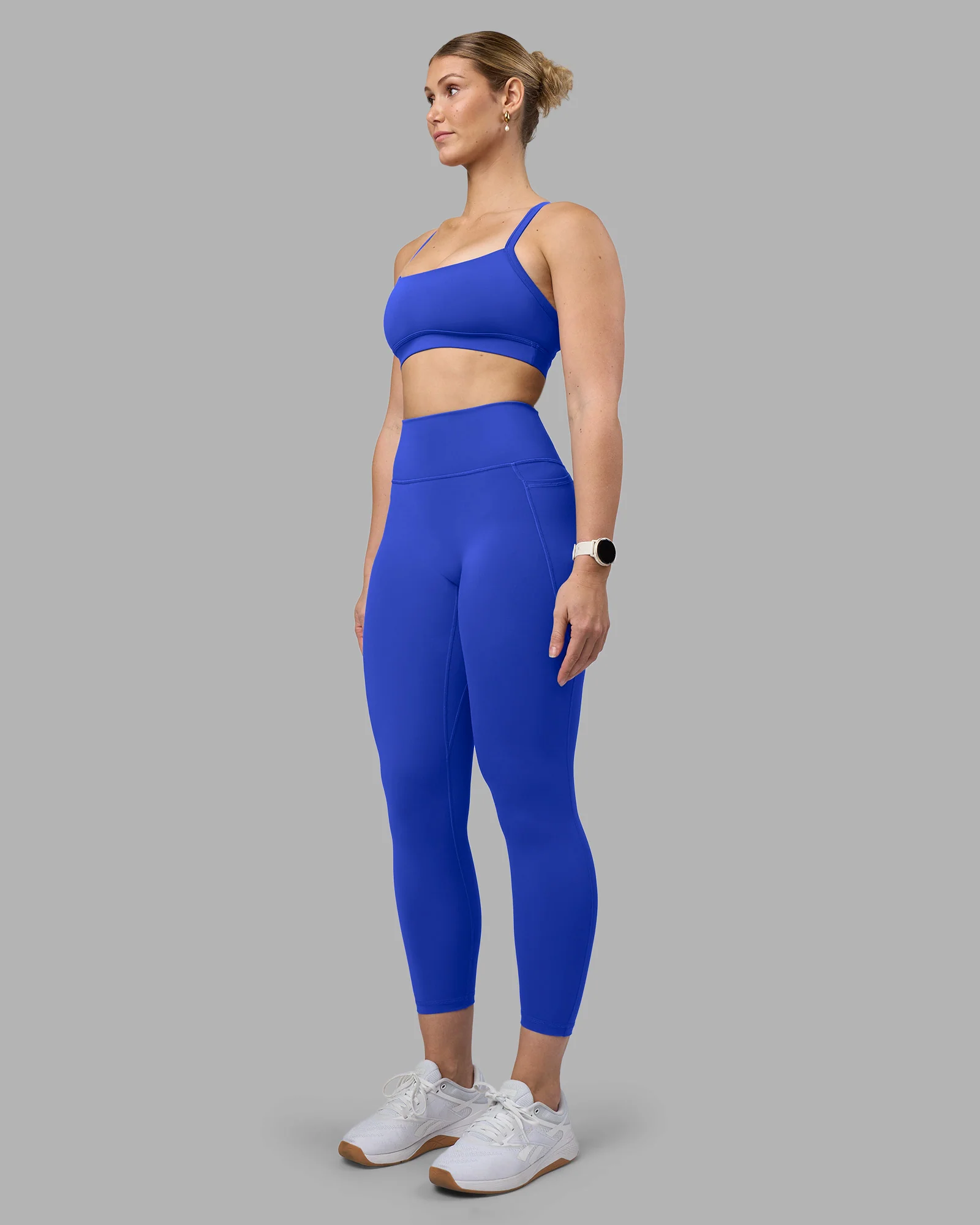 Momentum Sports Bra - Power Cobalt 6 Momentum Sports Bra - Power Cobalt
