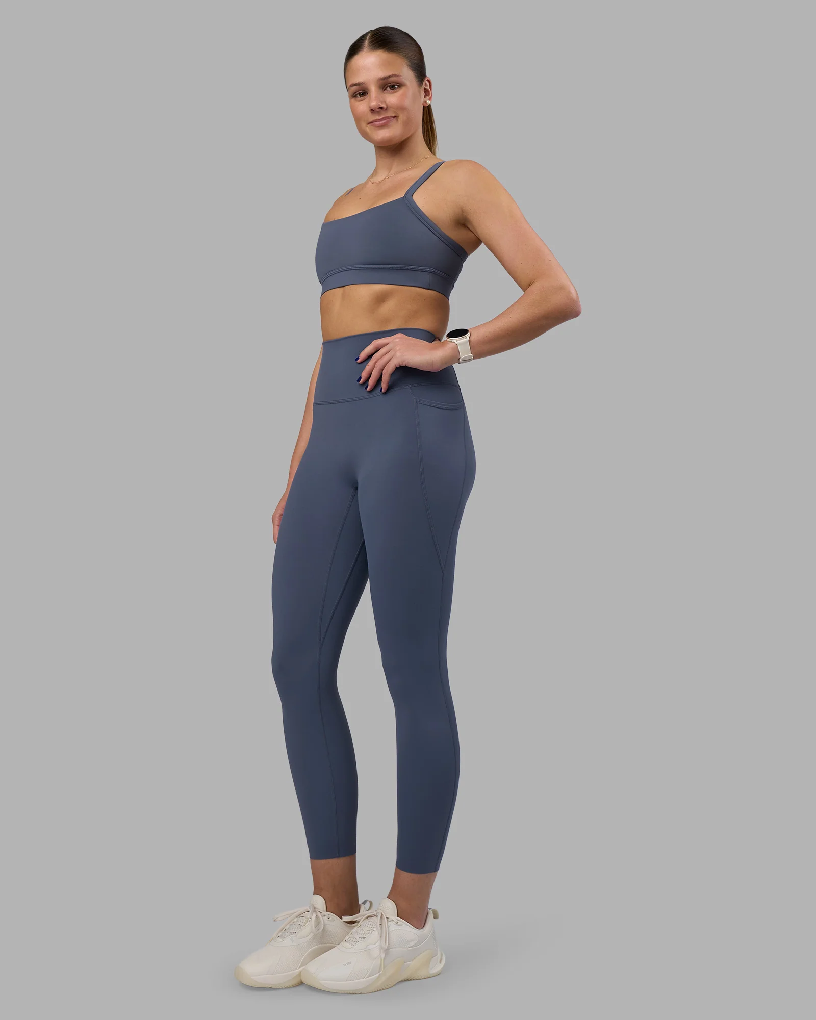 Momentum Sports Bra - Night Shadow 3 Momentum Sports Bra - Night Shadow