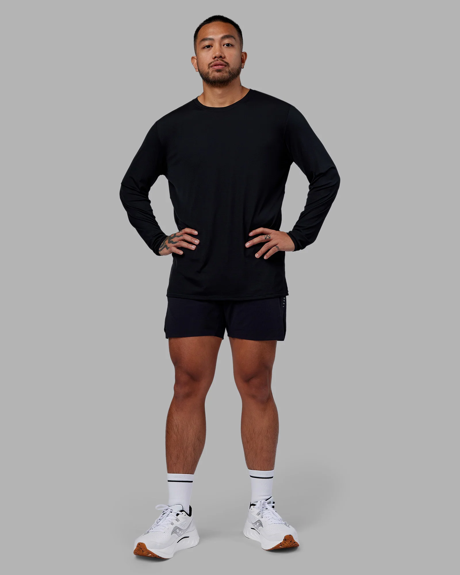 Pace Running Long Sleeve Top - Black 2 Pace Running Long Sleeve Top - Black