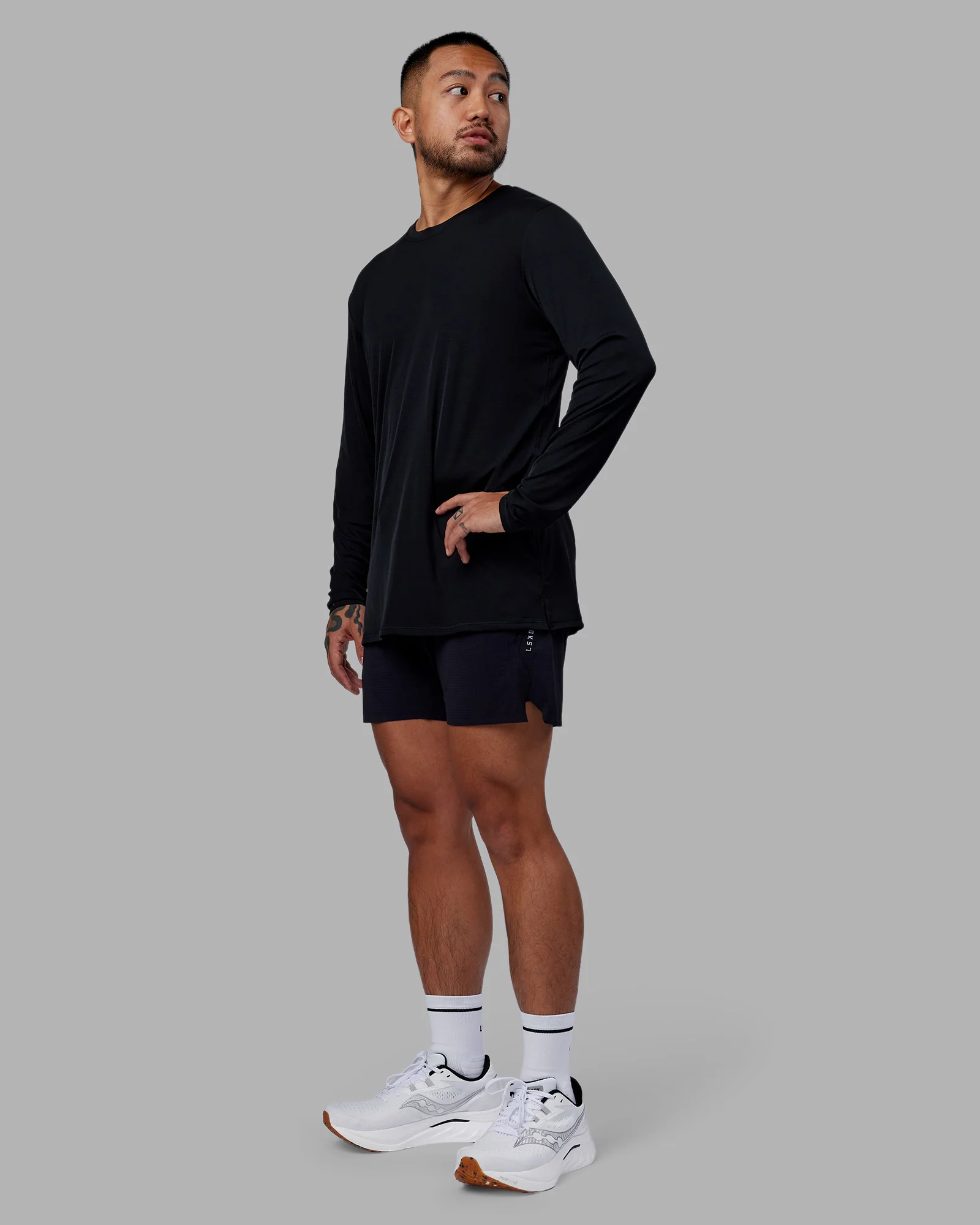 Pace Running Long Sleeve Top - Black 4 Pace Running Long Sleeve Top - Black