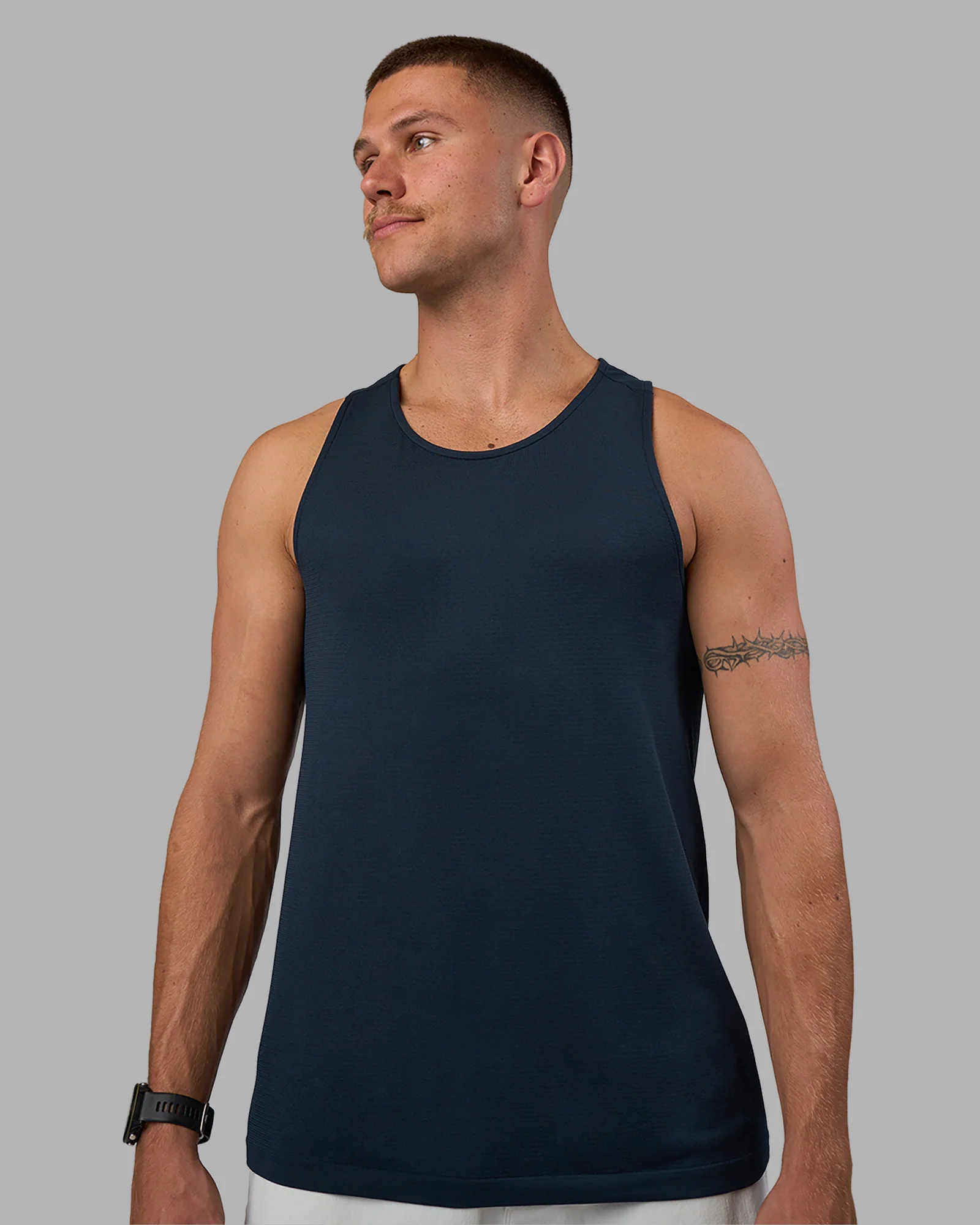 AeroFLX+ Seamless Tank - Navy/Navy