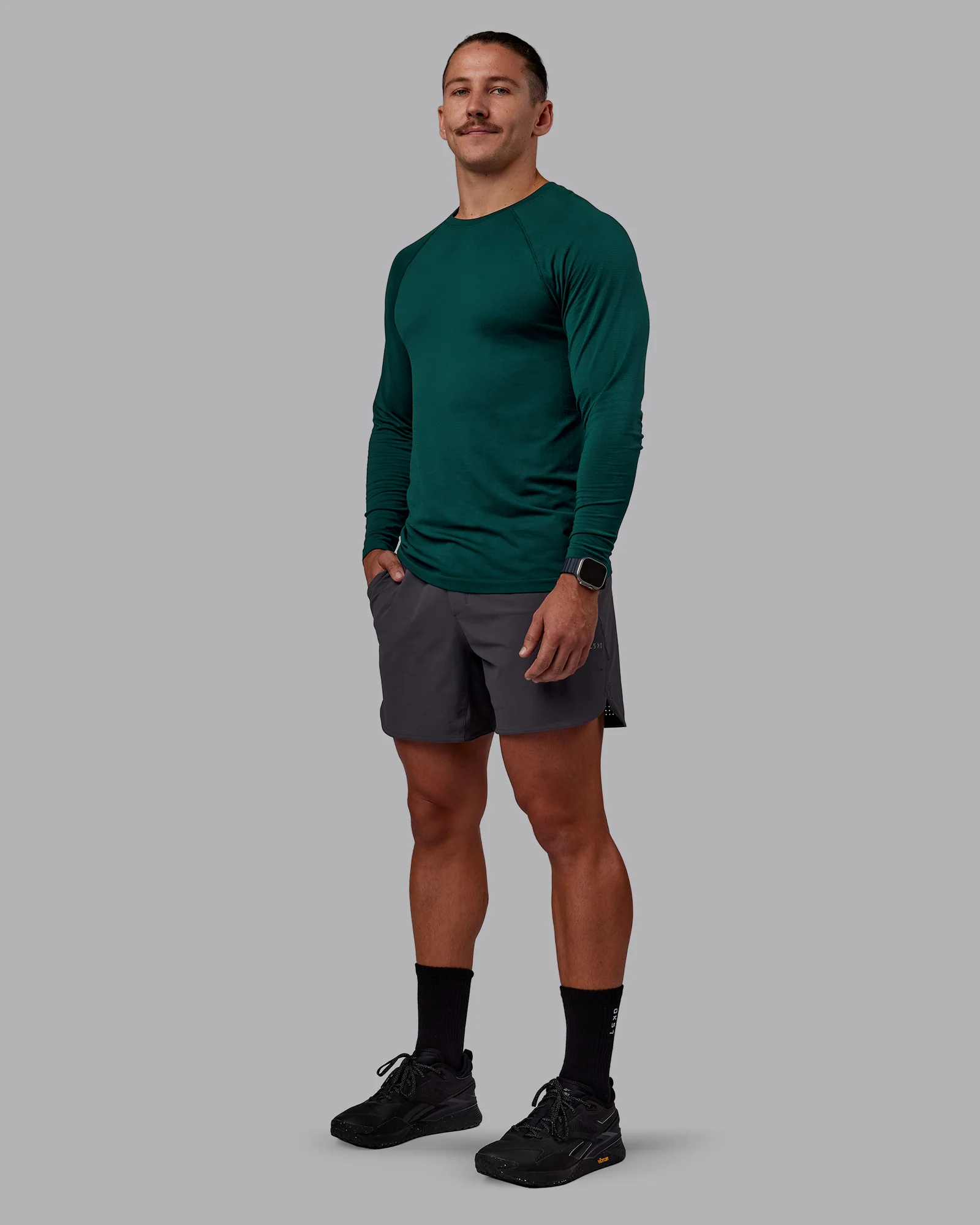 AeroFLX+ Seamless Long Sleeve Tee - Dark Moss/Dark Moss