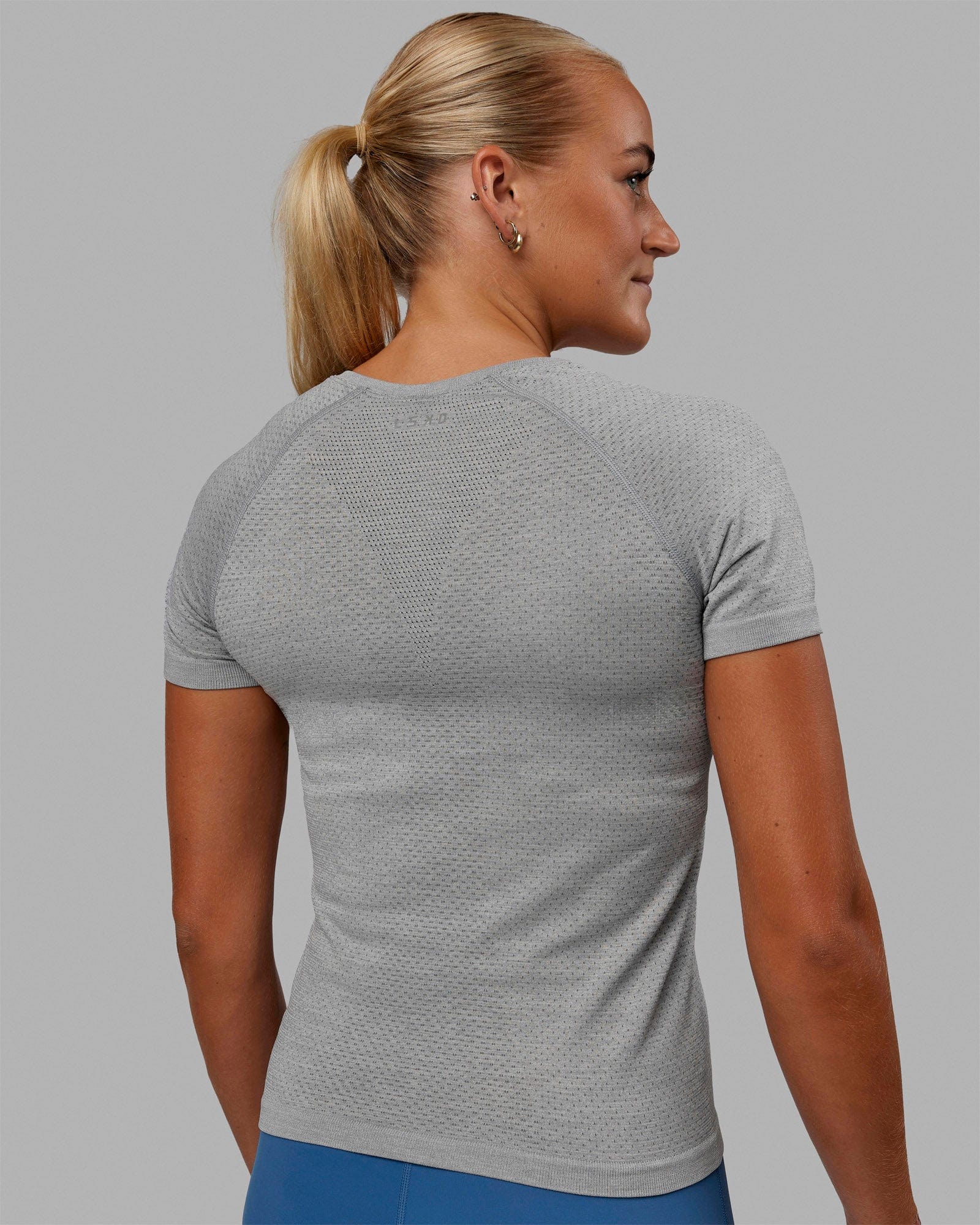 AeroFLX+ Seamless Tee - Light Grey/Light Grey