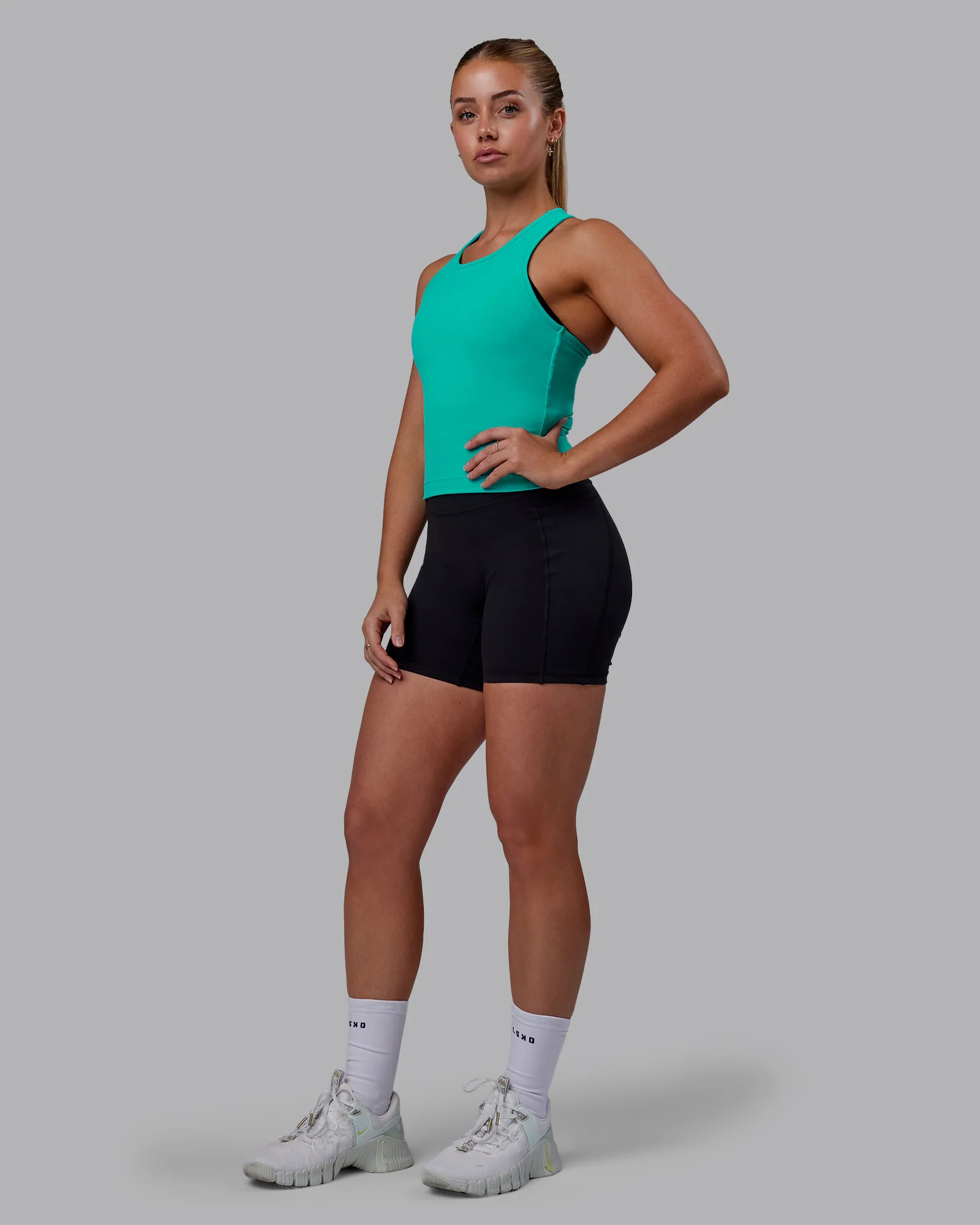 Flow Performance Tank With Shelf Bra - Atlantis