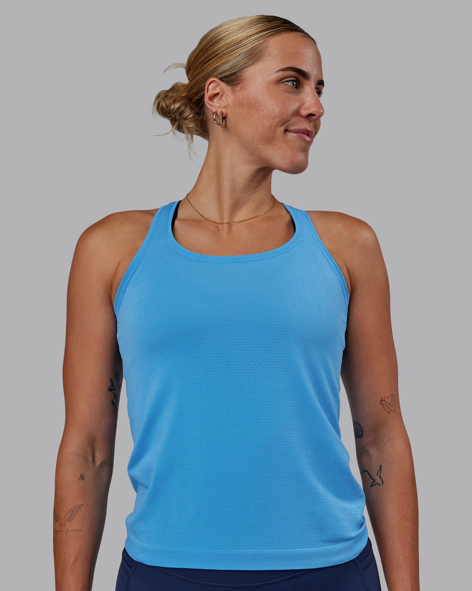 AeroFLX+ Seamless Tank - Azure Blue/Azure Blue 1 AeroFLX+ Seamless Tank - Azure Blue/Azure Blue